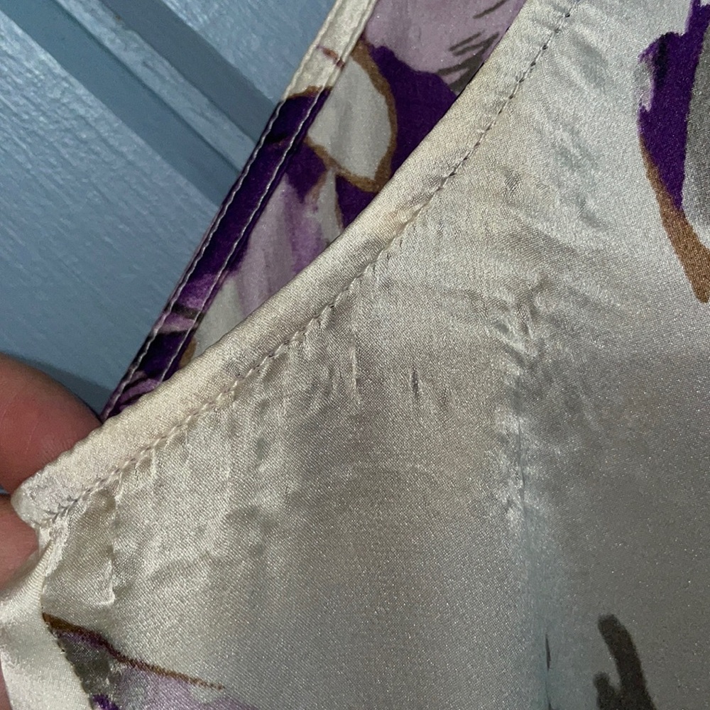 St. John evening 100% silk beaded floral cream purple sleeveless blouse - Picture 8 of 10